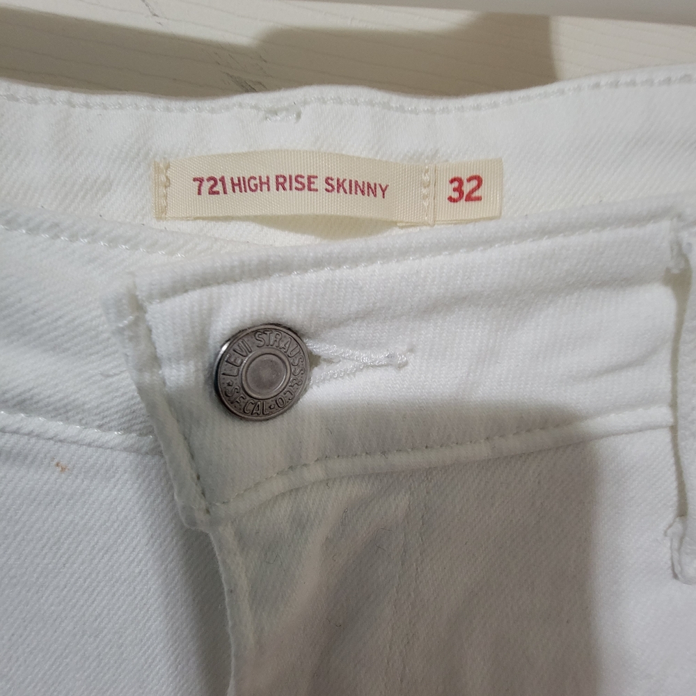 Levi's Women's High Rise Skinny Jeans - Cream